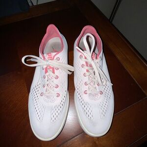 PUMA Ladies Golf Shoes SZ 8